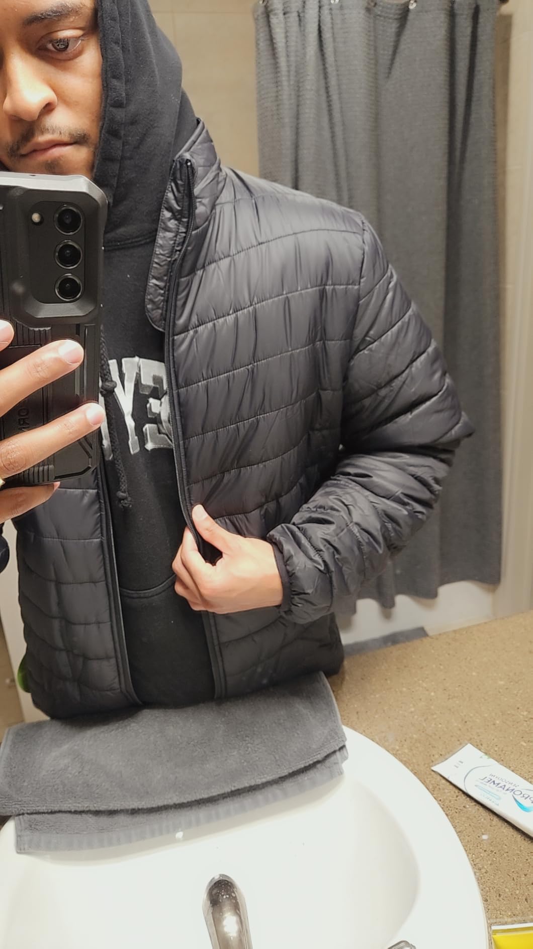 Outdoor Ventures Men's Lightweight Packable Puffer Winter Jacket Insulated Puffy Coat for Snow Ski Hiking Travel Customer Review Outdoor Ventures Men's Lightweight Packable Puffer Winter Jacket Insulated Puffy Coat for Snow Ski Hiking Travel - Customer Photo 3