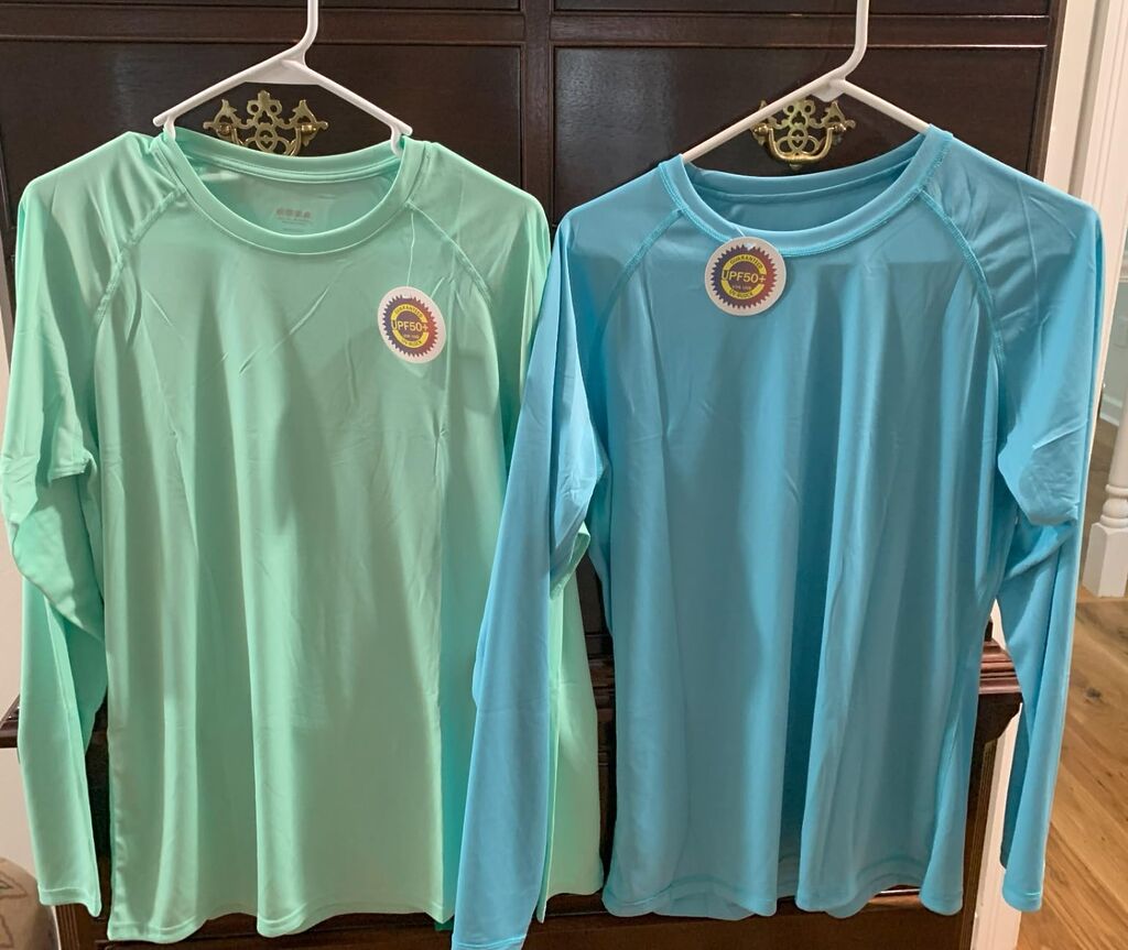 isnowood Women's Sun Protection Long Sleeve Shirts, UPF 50+ UV Rash Guard Swim Shirt, Workout Hiking Running Athletic Tops - Customer Photo 2