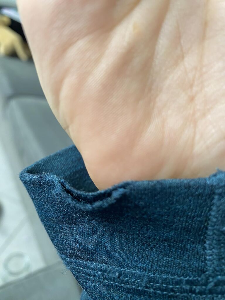 Smartwool Women's Classic Thermal Merino Base Layer Crew Customer Review Smartwool Women's Classic Thermal Merino Base Layer Crew - Customer Photo 3