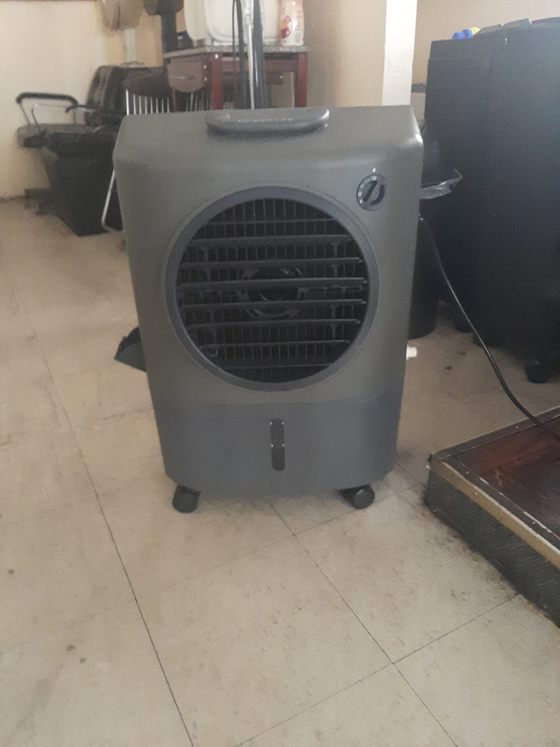 Hessaire MC18V Portable Evaporative Cooler, Green, 1300 CFM, Cools 500 Square Feet - Customer Photo 1
