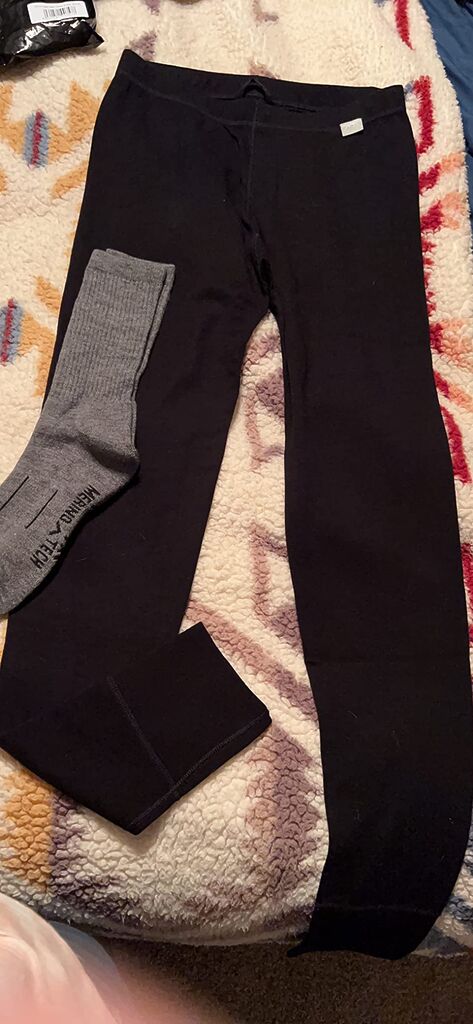 Merino Wool Base Layer Women Pants 100% Merino Wool Leggings Heavyweight, Midweight, Lite Thermal Underwear Bottom and Socks Customer Review Merino Wool Base Layer Women Pants 100% Merino Wool Leggings Heavyweight, Midweight, Lite Thermal Underwear Bottom and Socks - Customer Photo 3