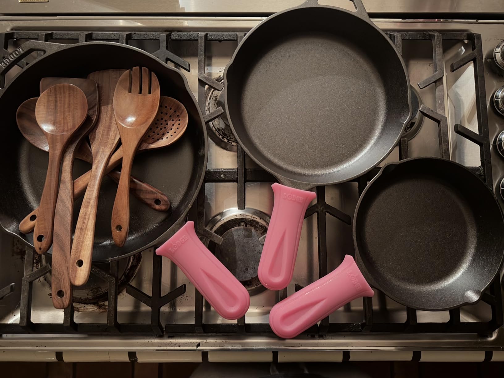 Zulay Kitchen 6-Piece Wooden Cooking Spoons Set – Heat-Resistant, Smooth Teak Utensils with Comfort Grip – Lightweight & Durable – Easy to Clean, Perfect for Non-Stick Cookware - Customer Photo 5