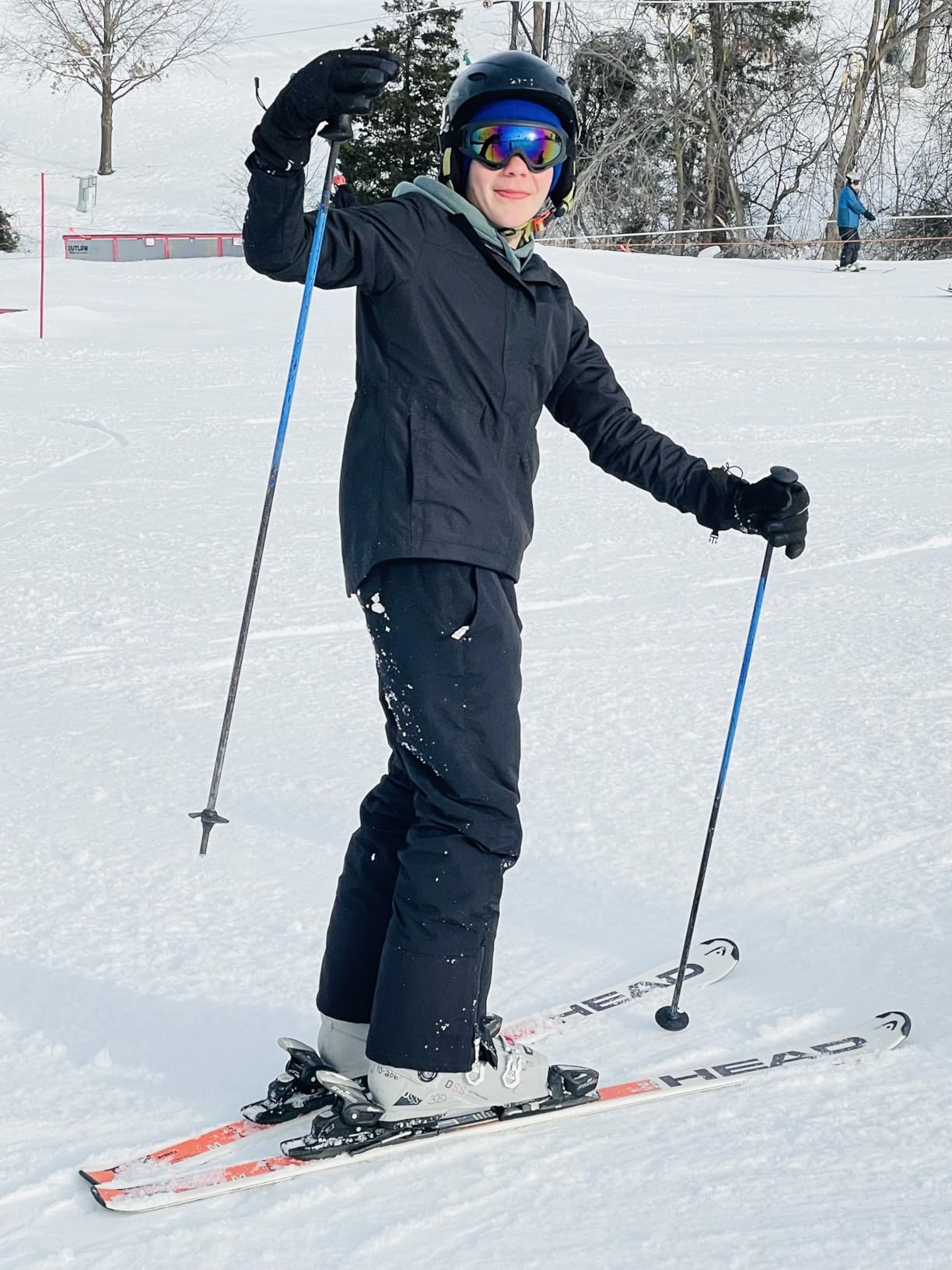 Amazon Essentials Men's Water-Resistant Insulated Snowboard Ski Snow Pant Customer Review Amazon Essentials Men's Water-Resistant Insulated Snowboard Ski Snow Pant - Customer Photo 1