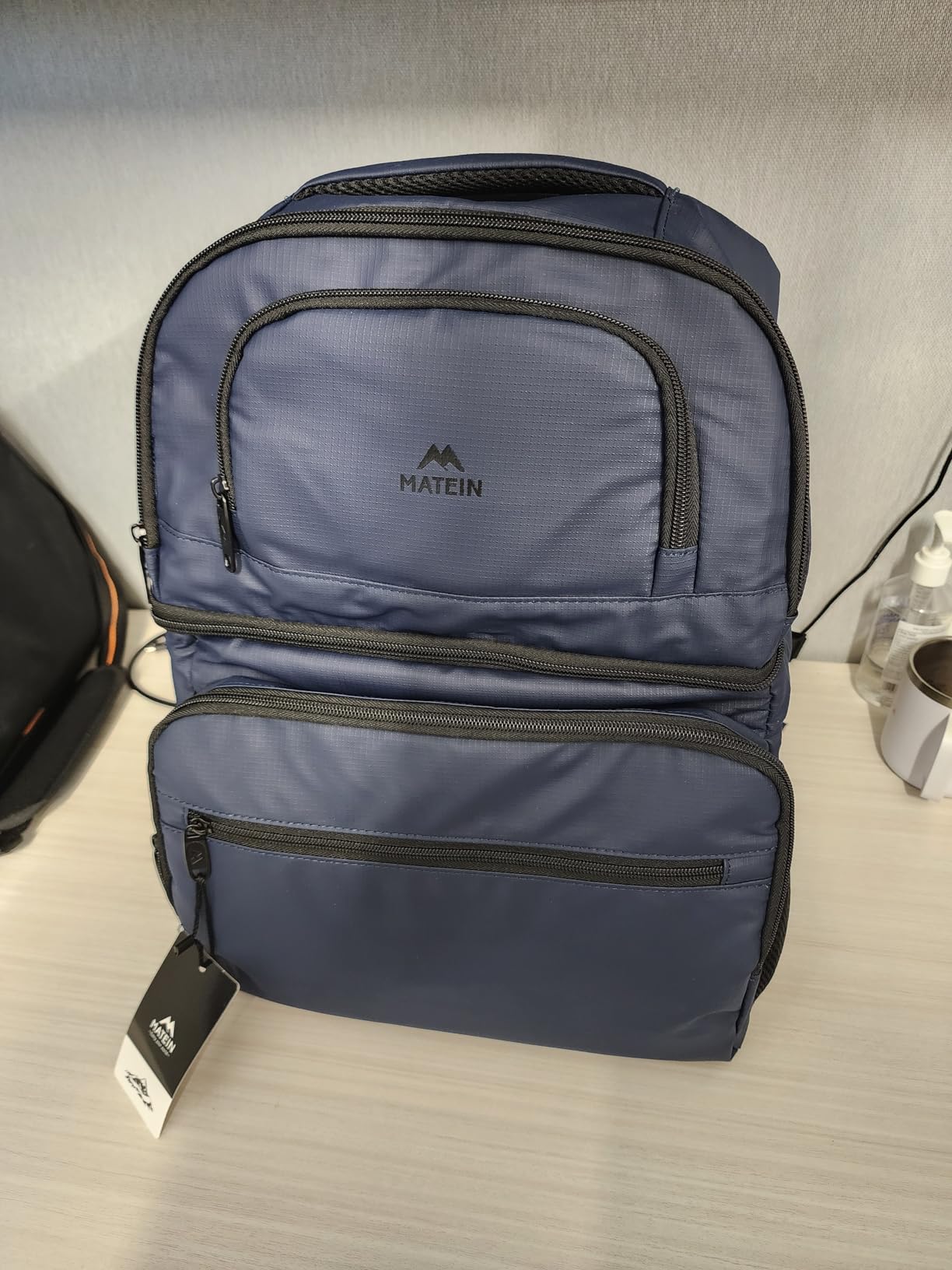 MATEIN Cooler Backpack, 26 Cans Insulated Lunch Backpack for Men Women, Leakproof Double Layer Lunch Cooler Bag Lightweight Soft Lunch Backpack with Cooler Compartment, Beach Camping Hiking Beer Gifts - Customer Photo 1