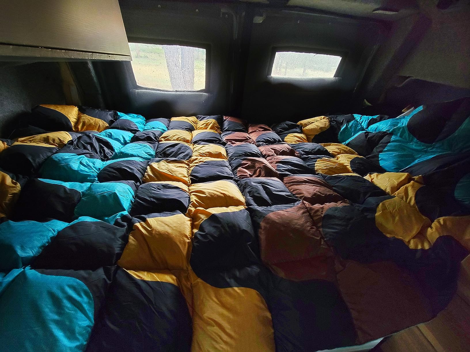 Horizon Hound Down Camping Blanket - Outdoor Travel Quilt | Sustainable, Insulated, Lightweight & Warm Gear for Sleep, Camping, Stadium, Hiking & Festivals | Water Resistant, Packable & Compact - Customer Photo 1