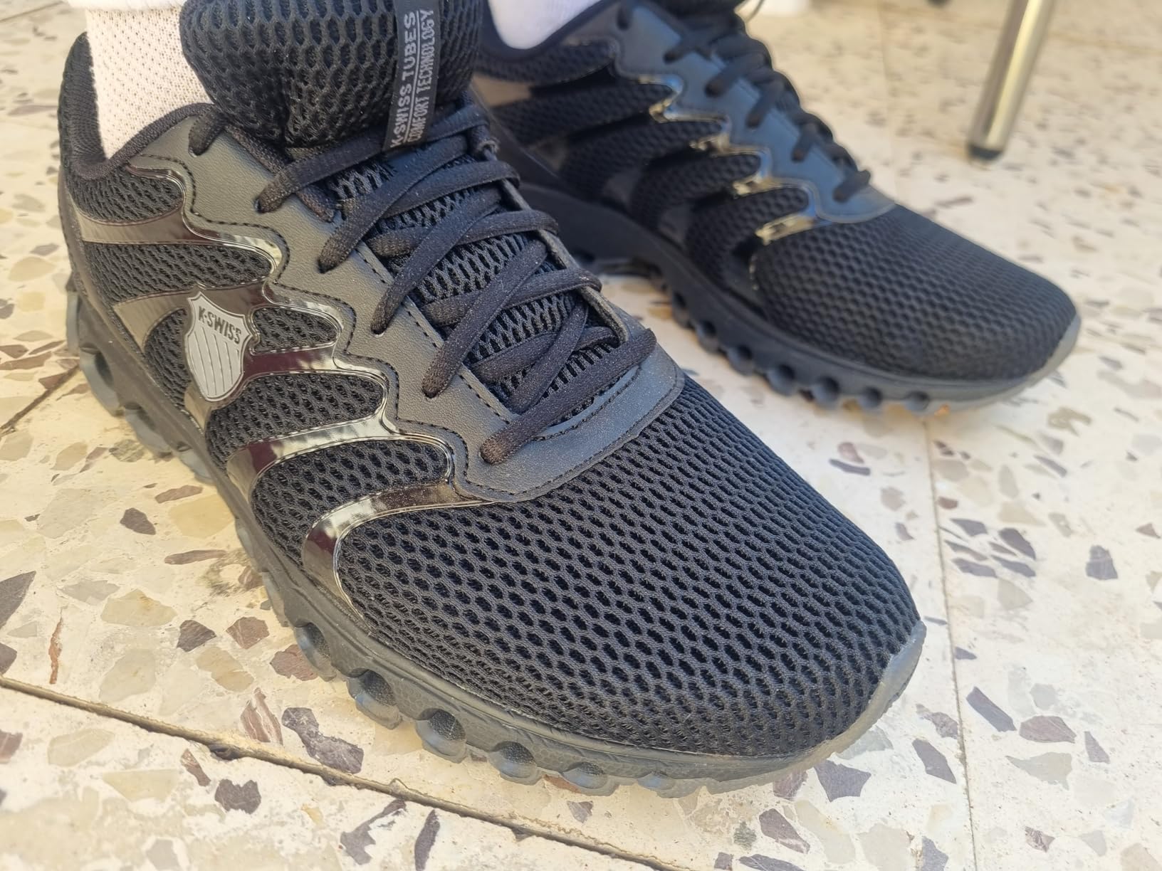 K-Swiss Men's Tubes 200 Training Shoe, Black/Charcoal, 10.5 M - Customer Photo 3