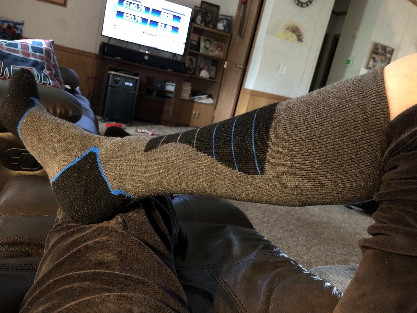 CS CELERSPORT 2/3/4 Pack Ski Socks for Men and Women Skiing, Snowboarding, Winter Performance Socks - Customer Photo 1