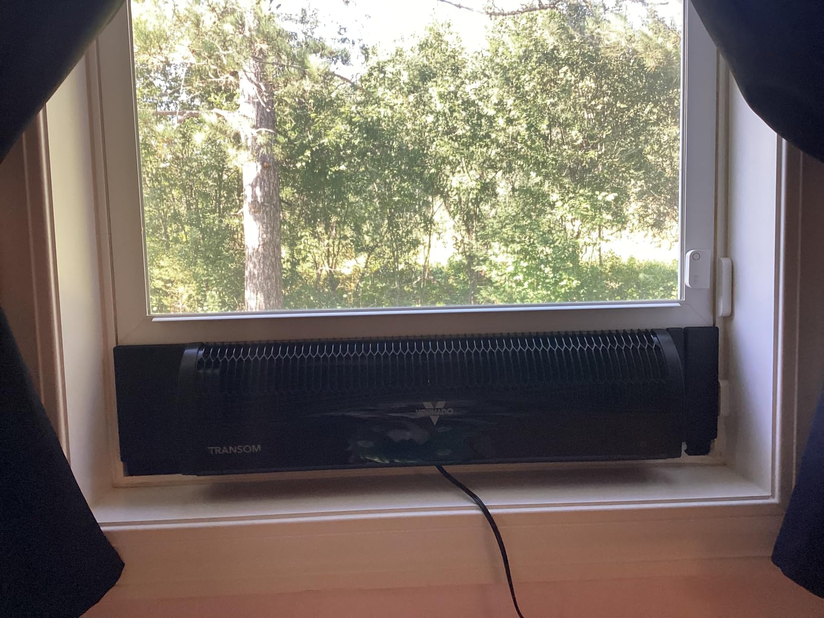 Vornado TRANSOM Window Fan with 4 Speeds, Remote Control, Reversible Exhaust Mode, Weather Resistant Case, Whole Room, Ice White - Customer Photo 1