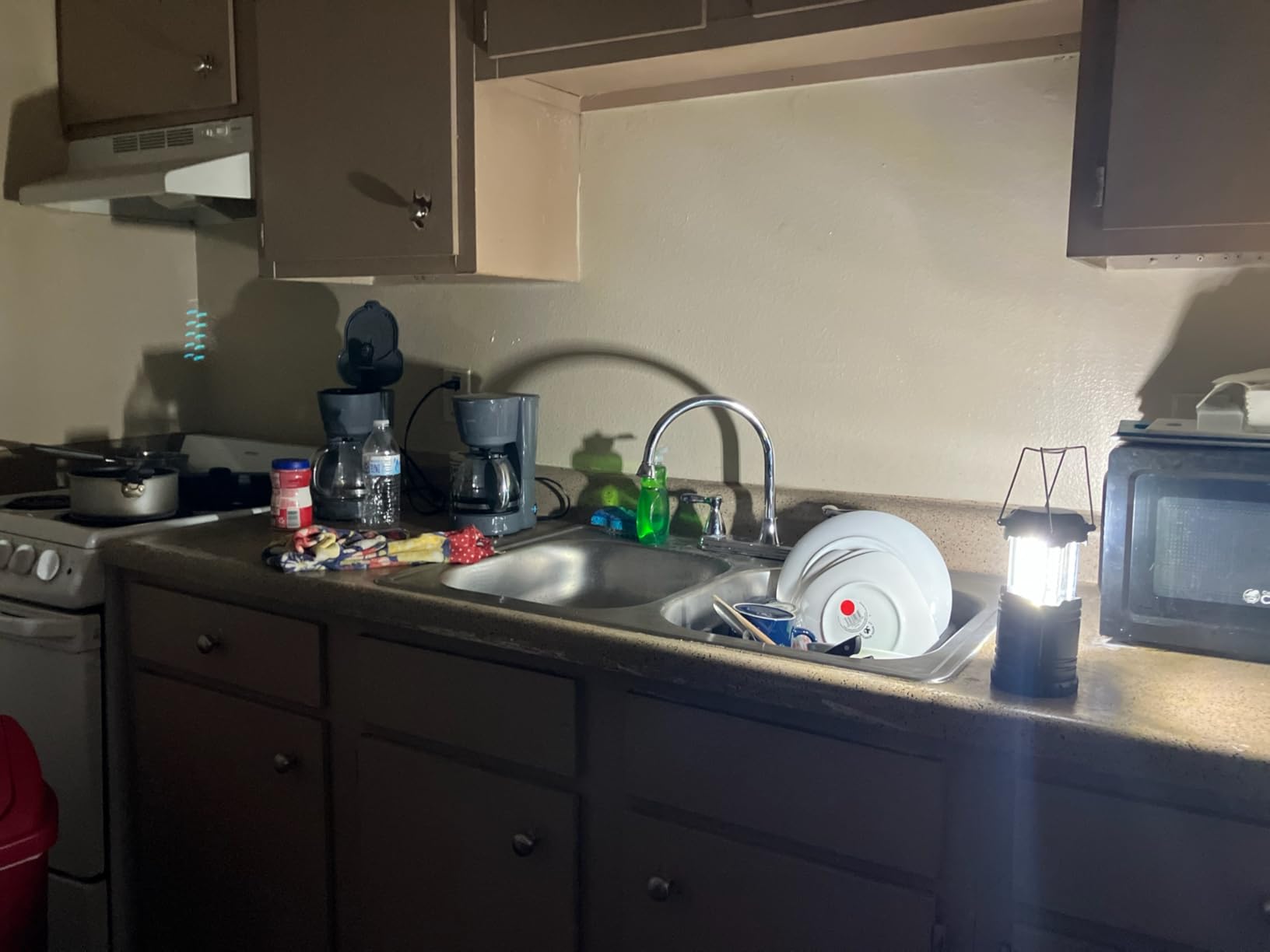 Lepro LED Lanterns Battery Powered, Camping Essentials, Collapsible, IPX4 Water Resistant, Outdoor Portable Lights for Emergency, Hurricane, Storms and Outages, 2 Pack - Customer Photo 1