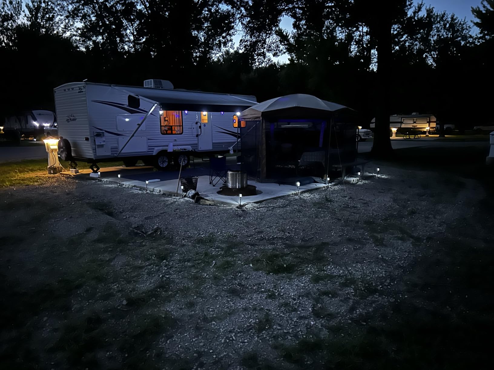 Collapsible Portable LED Camping Lantern XTAUTO Lightweight Waterproof Solar USB Rechargeable LED Flashlight Survival Kits for Indoor Outdoor Home Emergency Light Power Outages Hiking Hurricane 4-Pack - Customer Photo 2