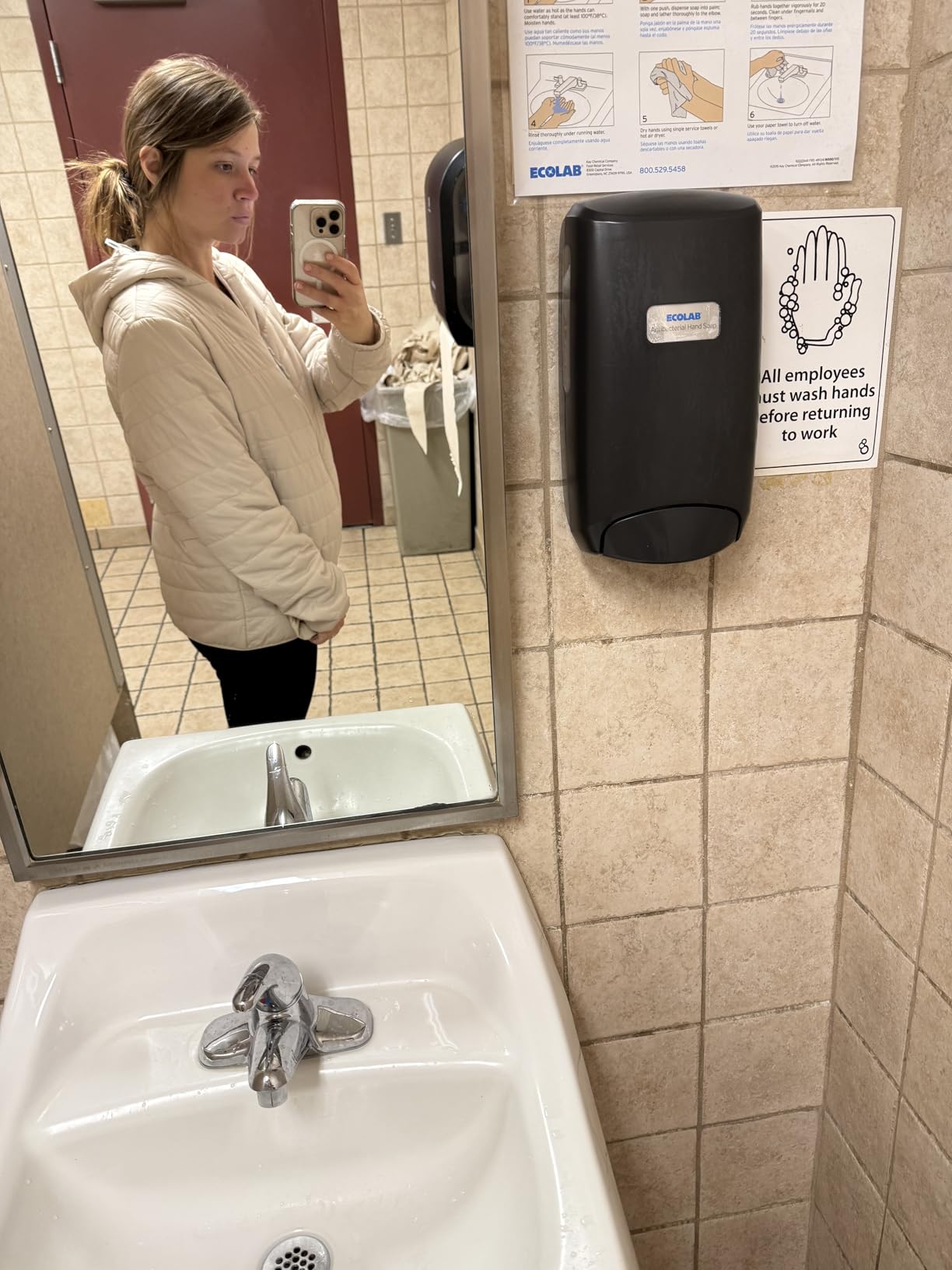 Outdoor Ventures Women's Packable Lightweight Full-Zip Puffer Jacket with Hood Quilted Winter Coat - Customer Photo 1