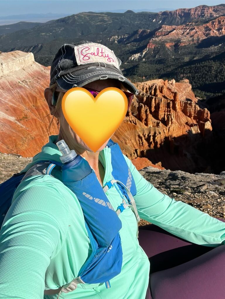 Soothfeel Women's UPF 50+ Sun Protection Hoodie Jacket Lightweight Long Sleeve Sun Shirt for Women with Pocket Hiking Outdoor - Customer Photo 5