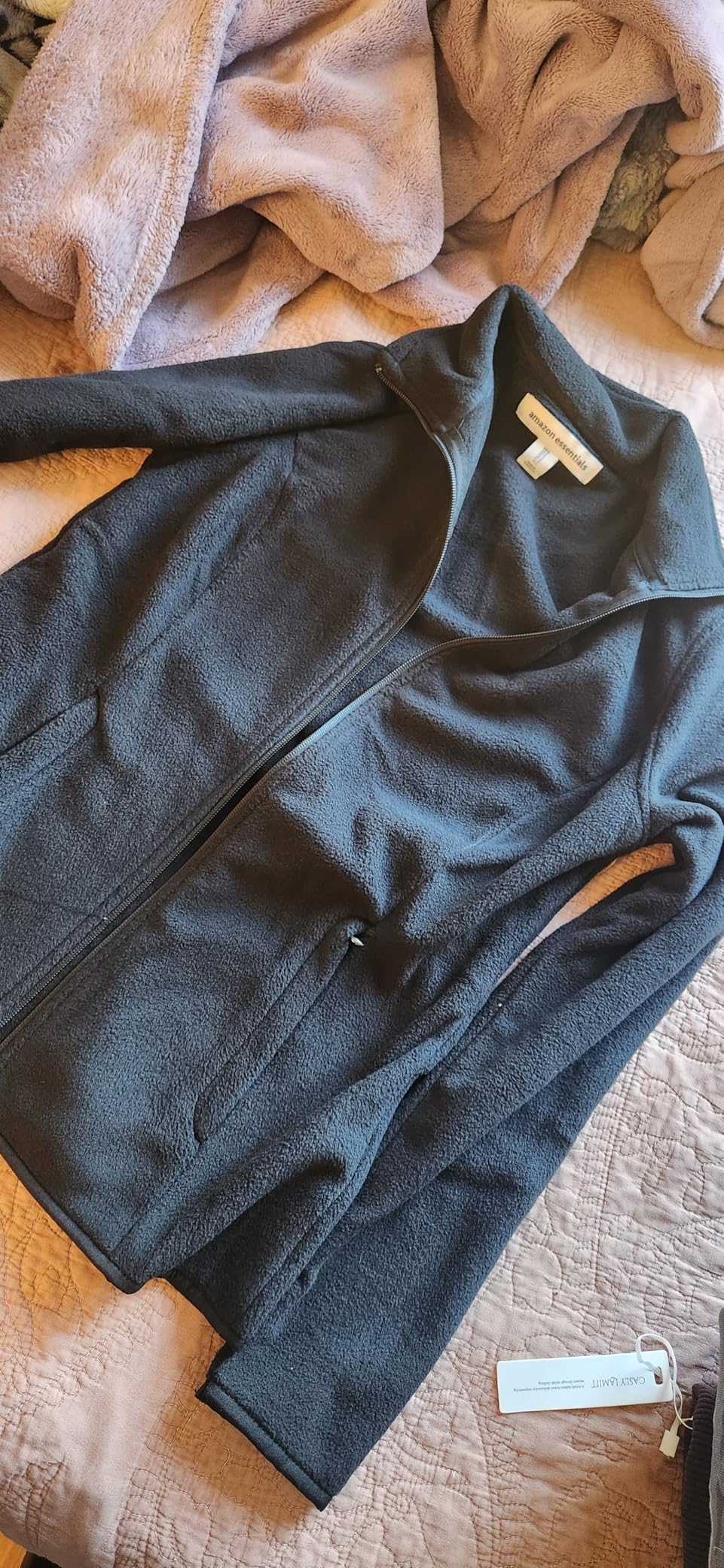 Amazon Essentials Women's Classic-Fit Full-Zip Polar Soft Fleece Jacket (Available in Plus Size) - Customer Photo 1