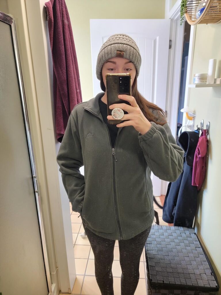 GIMECEN Women's Lightweight Full Zip Soft Polar Fleece Jacket Outdoor Recreation Coat With Zipper Pockets Customer Review GIMECEN Women's Lightweight Full Zip Soft Polar Fleece Jacket Outdoor Recreation Coat With Zipper Pockets - Customer Photo 1