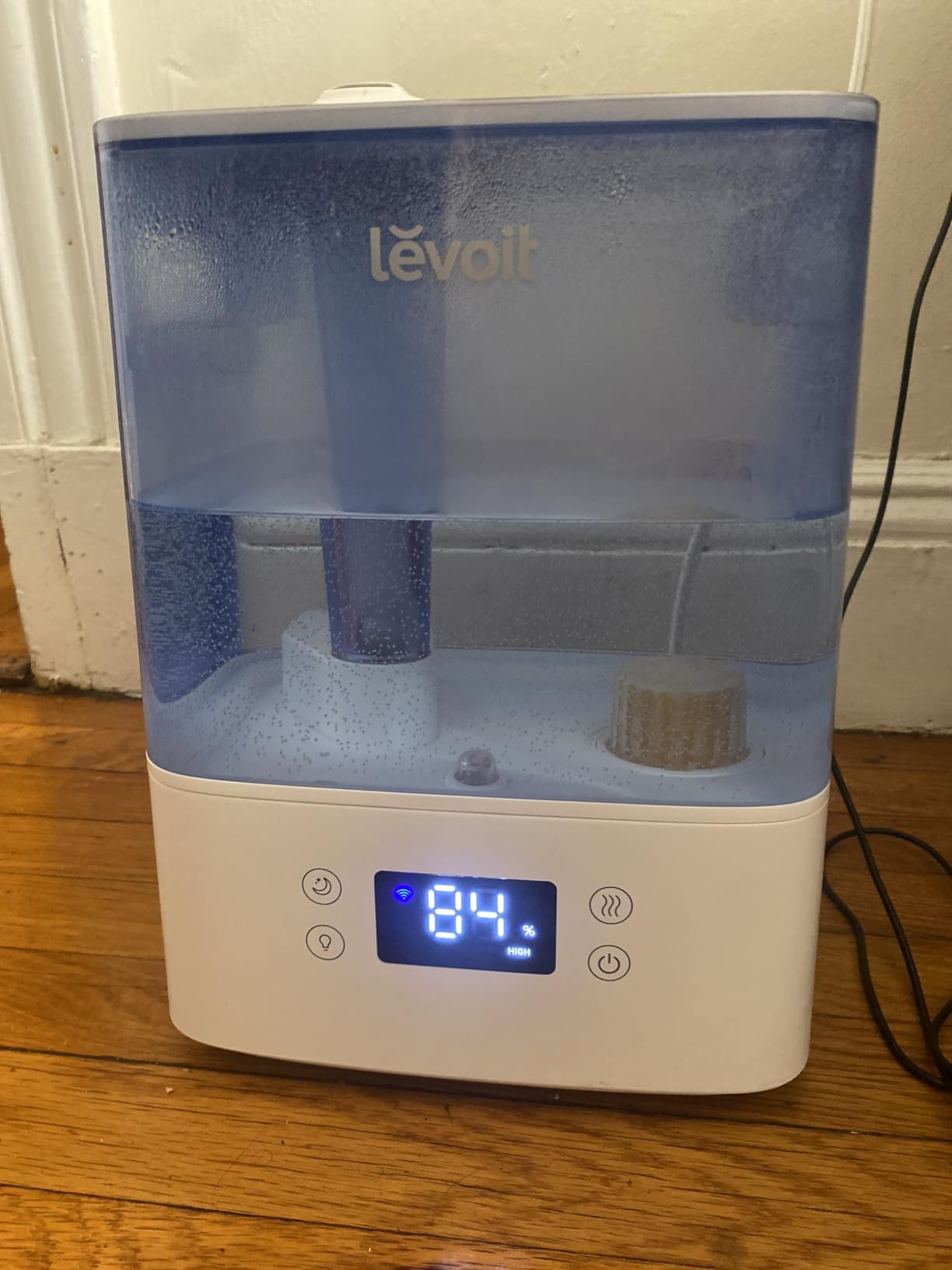 LEVOIT Classic300S Ultrasonic Smart Top Fill Humidifier, Extra Large 6L Tank for Whole Family, APP & Voice Control, Essential Oil Diffuser, Humidity Setting with Sensor, Quiet Sleep Mode, Night Light - Customer Photo 2