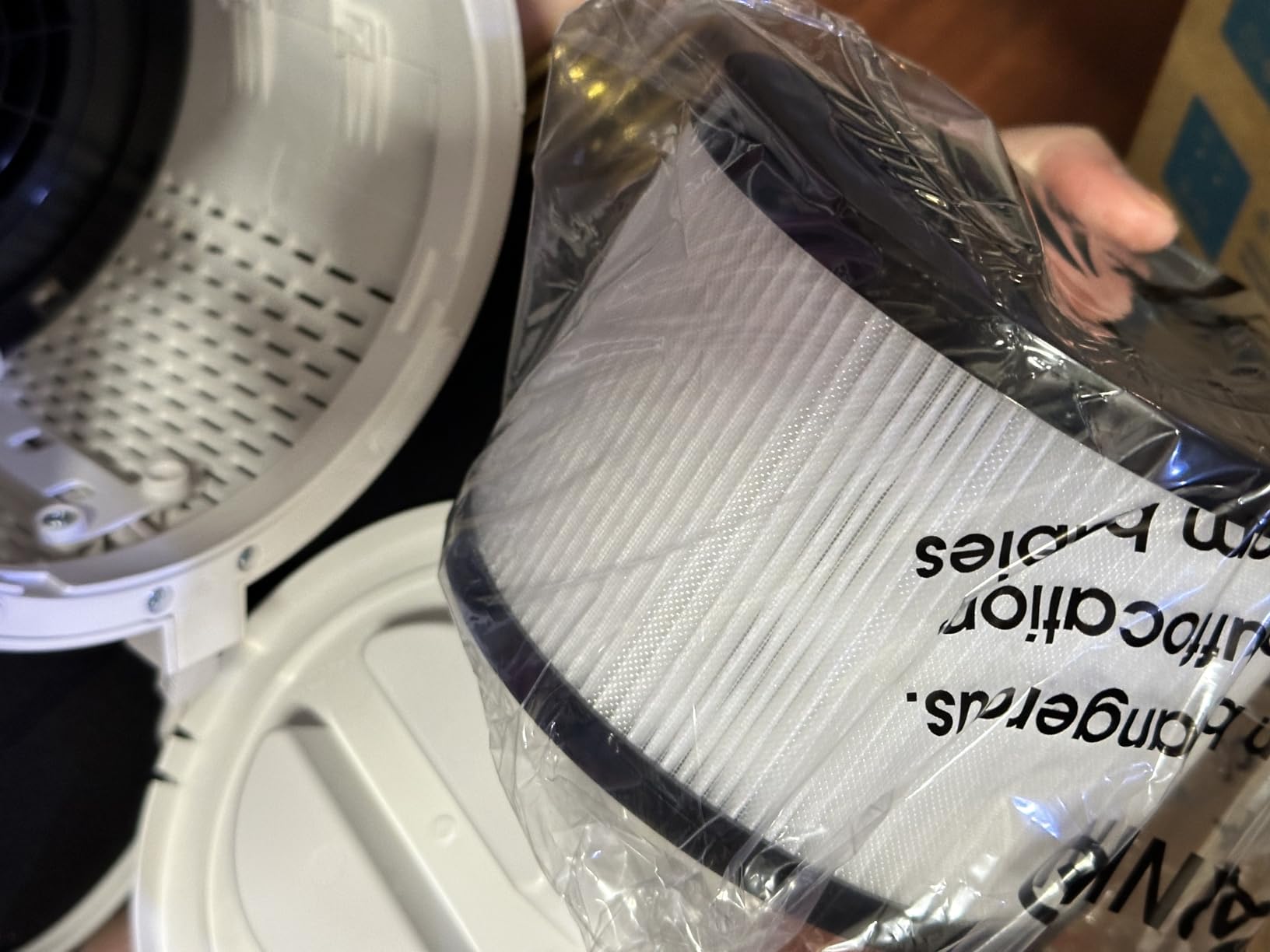 AROEVE Air Purifiers for Bedroom Home, 3 Layer Filter for Smoke Pollen Allergies Pet Dander Odor, Sleep Mode for Better Sleep, Energy Saving, 3 Speeds, Timer for Office, Dorm, Kitchen, MK01, White - Customer Photo 3