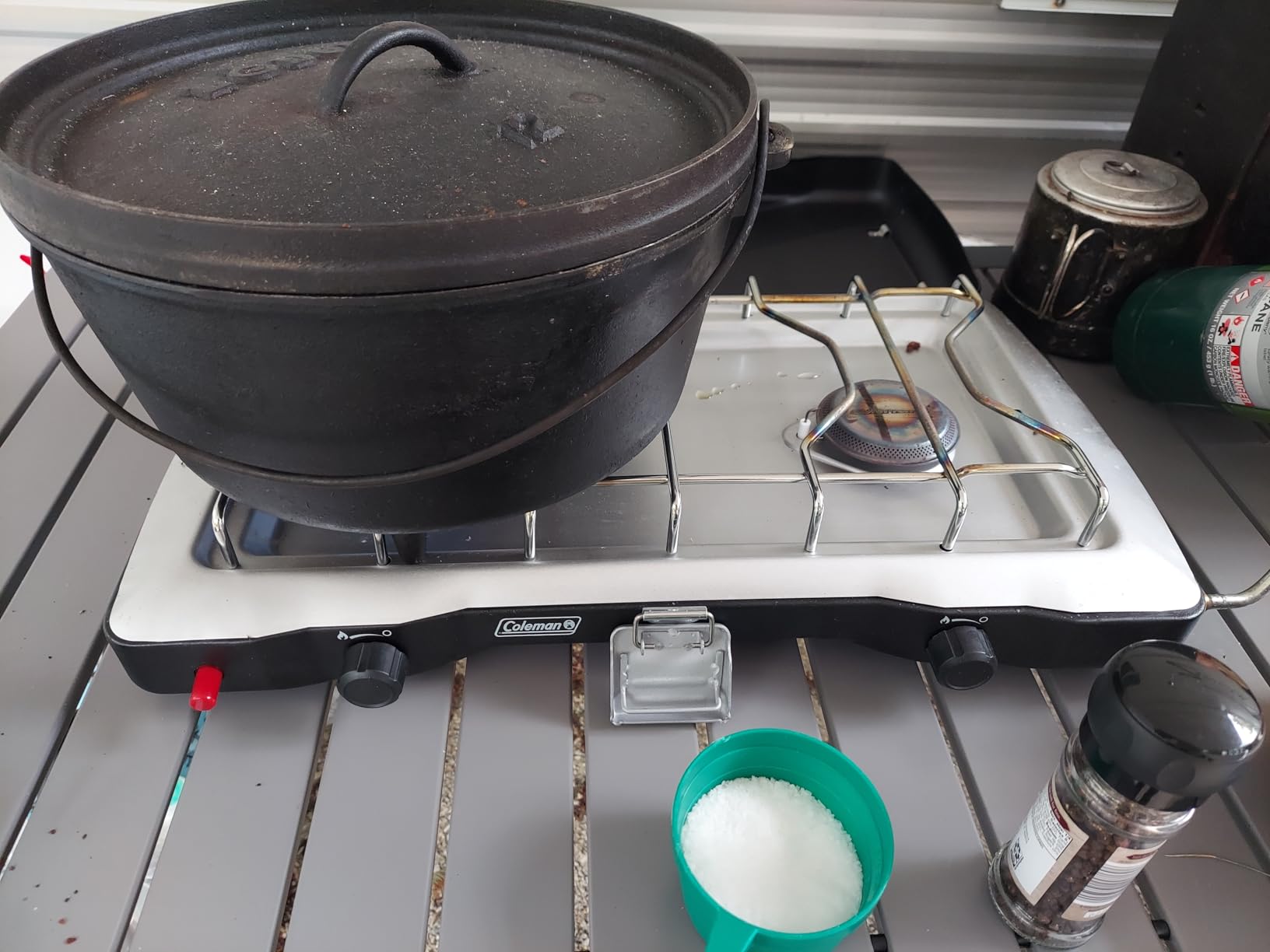 Coleman Triton+ 2-Burner Propane Camping Stove with InstaStart Ignition, Portable Camping Cooktop with 2 Adjustable Burners & Wind Guards, 22,000 BTUs of Power for Camping, Tailgating, Grilling Customer Review Coleman Triton+ 2-Burner Propane Camping Stove with InstaStart Ignition, Portable Camping Cooktop with 2 Adjustable Burners & Wind Guards, 22,000 BTUs of Power for Camping, Tailgating, Grilling - Customer Photo 5