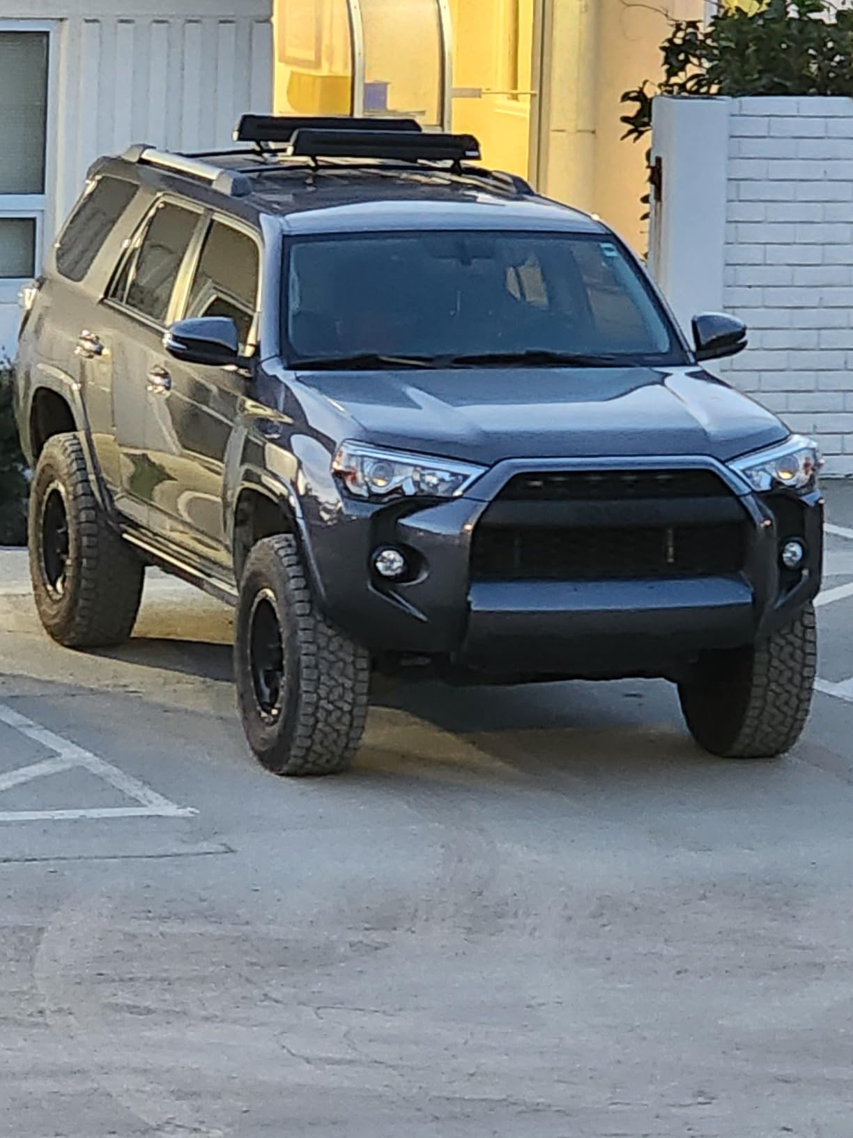 Thule 91725B Universal Ski & Snowboard Rack Black - Customer Photo 2