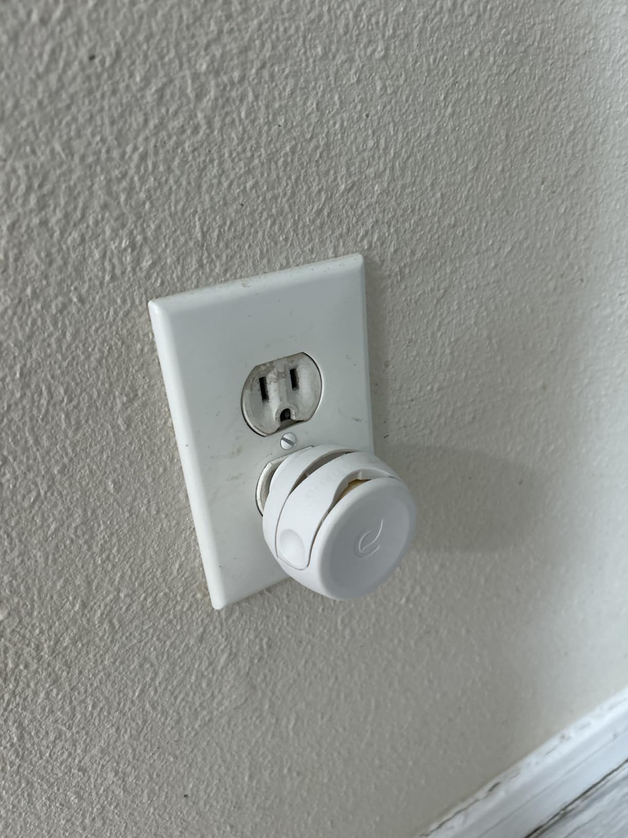 Enviroscent Non Toxic Air Freshener Plug-in Home Fragrance Last 45+ Days | Kit includes 1 Refillable Plug In Warmer & 1 Scent Refill (Balsam Fir & Spruce) - Customer Photo 1