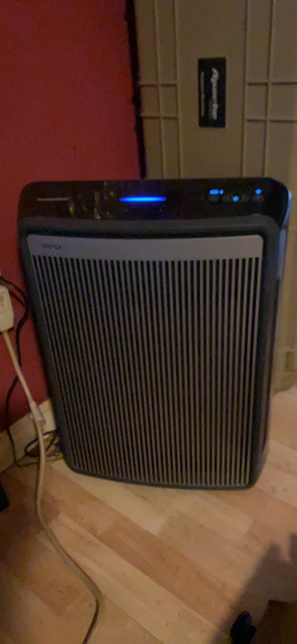 Winix 9800 4-Stage True Hepa Air Purifier with WiFi and PlasmaWave, 500 Sq Ft,Black,Large - Customer Photo 1