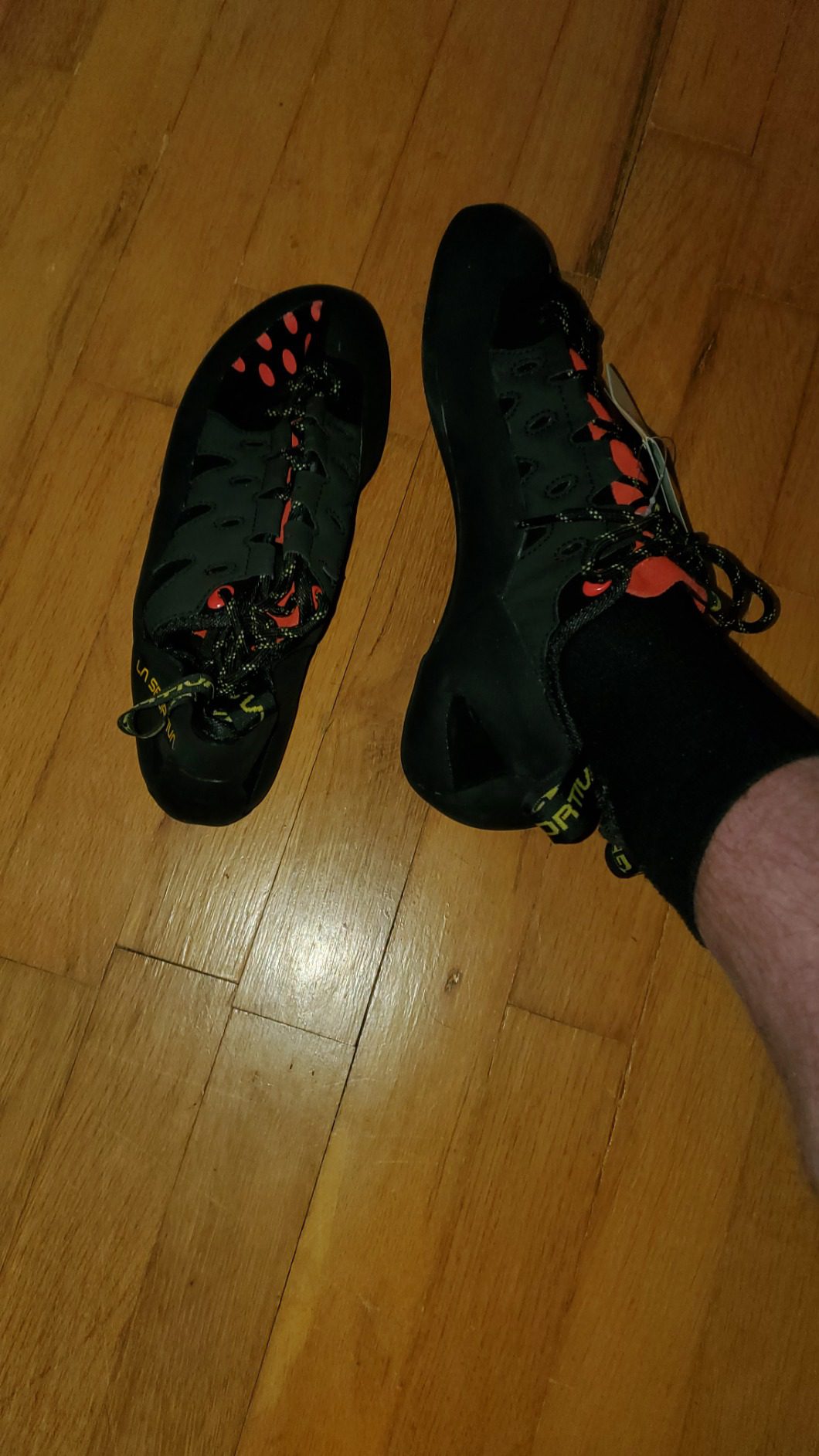 La Sportiva Mens Tarantulace Rock Climbing Shoes - Customer Photo 2