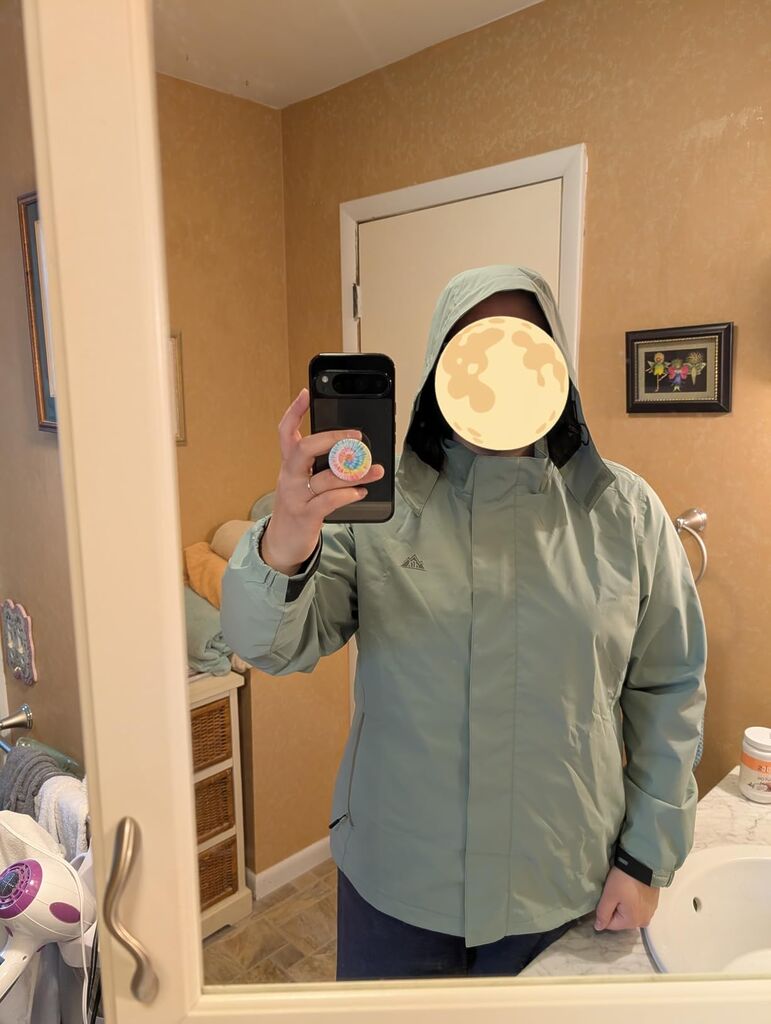 MOERDENG Women's Waterproof Rain Jacket Lightweight Raincoat Hooded Hiking Jacket Softshell Windbreaker - Customer Photo 4
