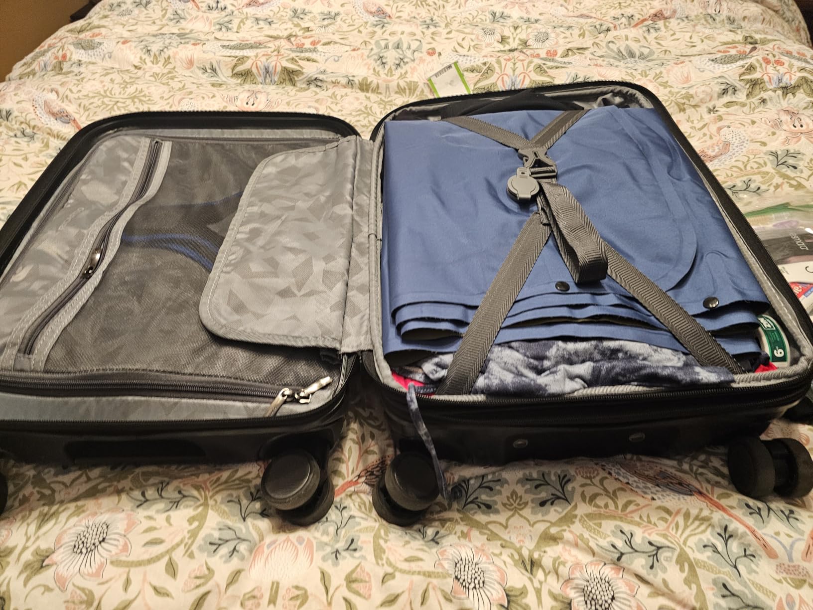 Camping Sleeping Pad, Ultralight Camping Mat with Pillow, Built-in Foot Pump Inflatable Sleeping Pads Compact for Camping Backpacking Hiking Traveling Tent,Single,Green. - Customer Photo 2