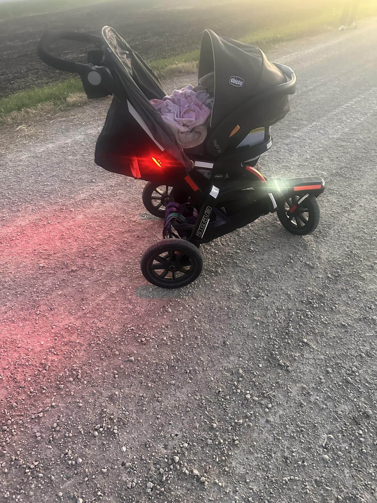 Bike Lights, Rechargeable Bicycle Lights Set Super Bright 8+12 Modes, IPX6 Waterproof Bike Lights for Night Riding/Cycling Safety, Front and Back Taillight Reflectors, 58 Hrs Long Battery Life - Customer Photo 3