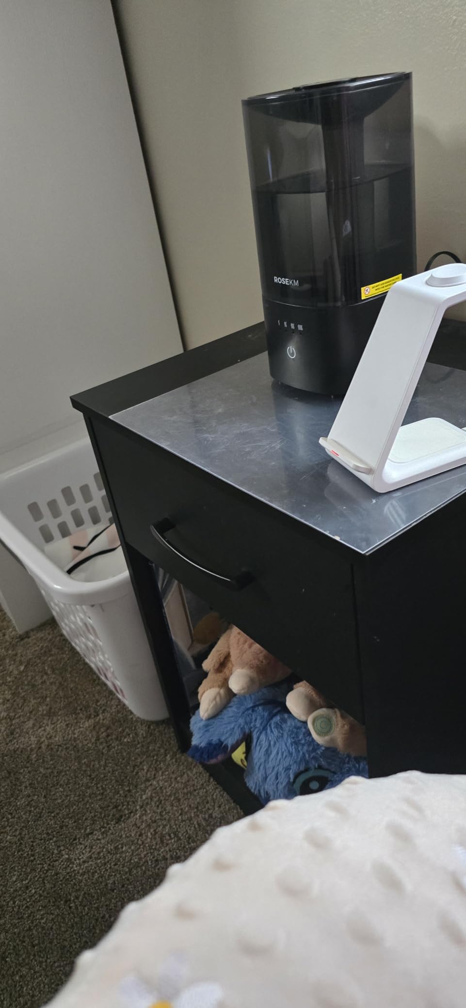 Humidifiers for Bedroom, 2.0L Cool Mist Humidifier for Home Plant and Baby Nursery, Quiet Ultrasonic Humidifier with 360° Nozzle, Auto Shut-Off, Filterless, Black - Customer Photo 1