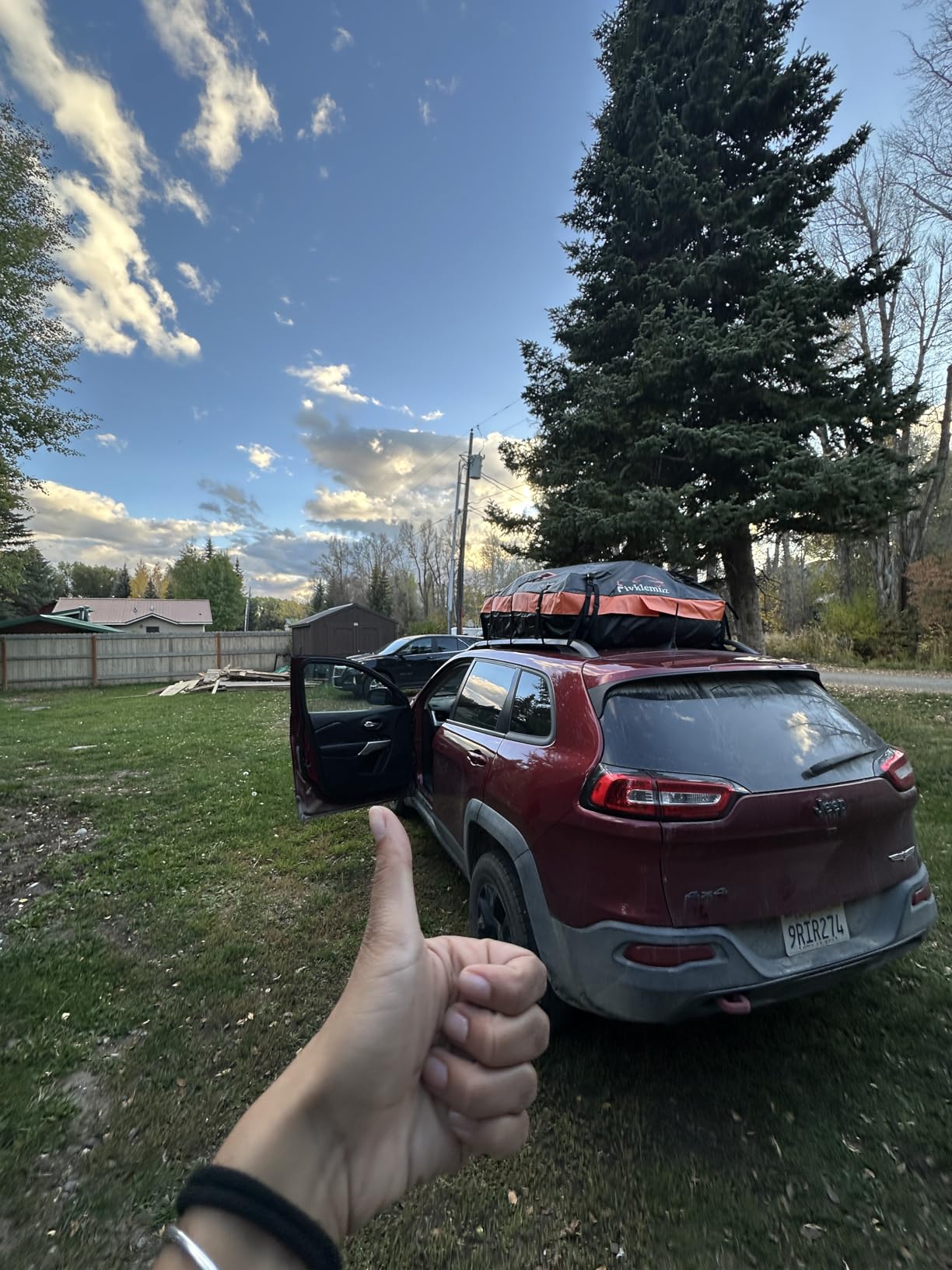 FIVKLEMNZ 21 Cubic Car Rooftop Cargo Carrier Roof Bag Waterproof for All Top of Vehicle with/Without Rack Includes Topper Anti-Slip Mat + Reinforced Straps + 6 Door Hooks + Luggage Lock - Customer Photo 2