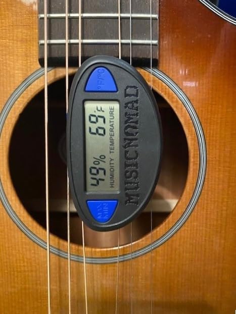 MusicNomad (MN311) The Humitar ONE-Acoustic Guitar Humidifier & Hygrometer - Customer Photo 1