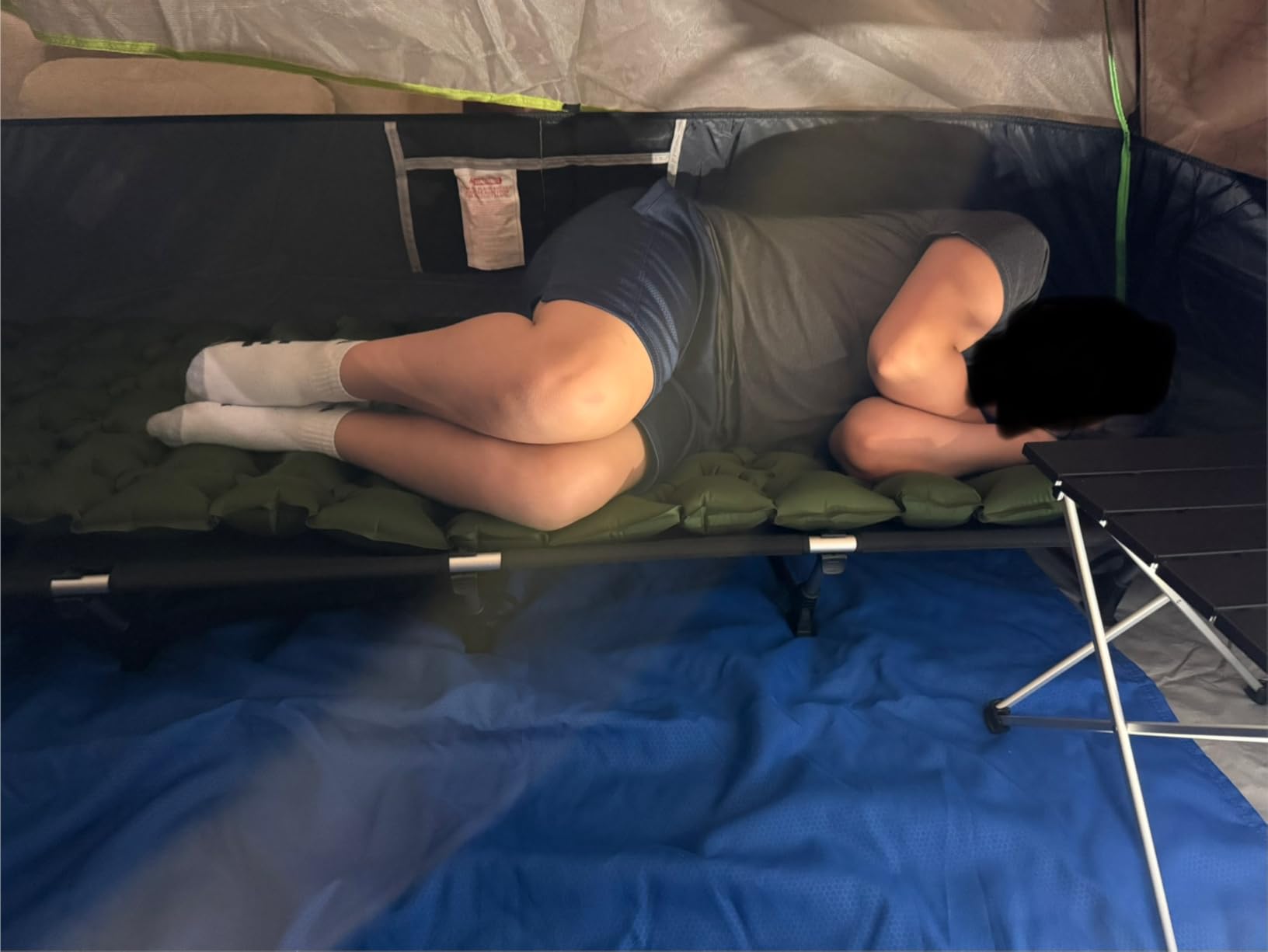 Amazon Basics Camping Sleeping Pad with Quick-Inflate Foot Pump, Water Resistant, Ultralight, Olive Green - Customer Photo 1