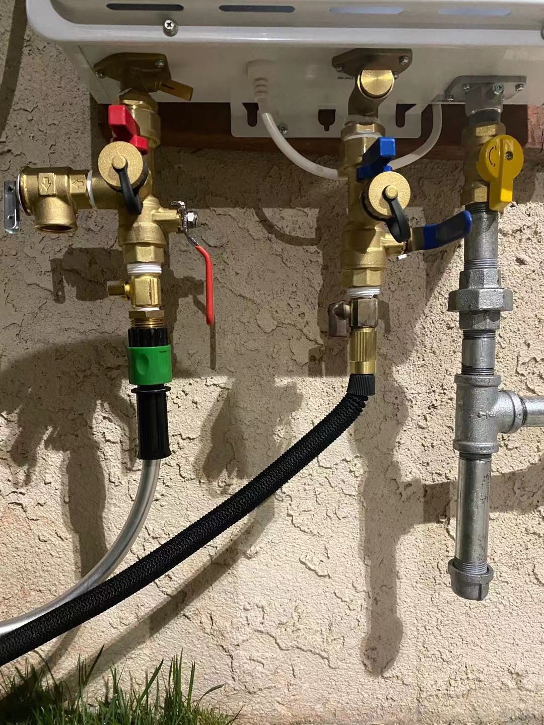 FOGATTI Natural Gas Tankless Water Heater Outdoor - Max 5.1 GPM 120,000 BTU, CSA Certified Compact Design On Demand Instant Hot Water Heater - Instagas Comfort 120S Series - Customer Photo 3