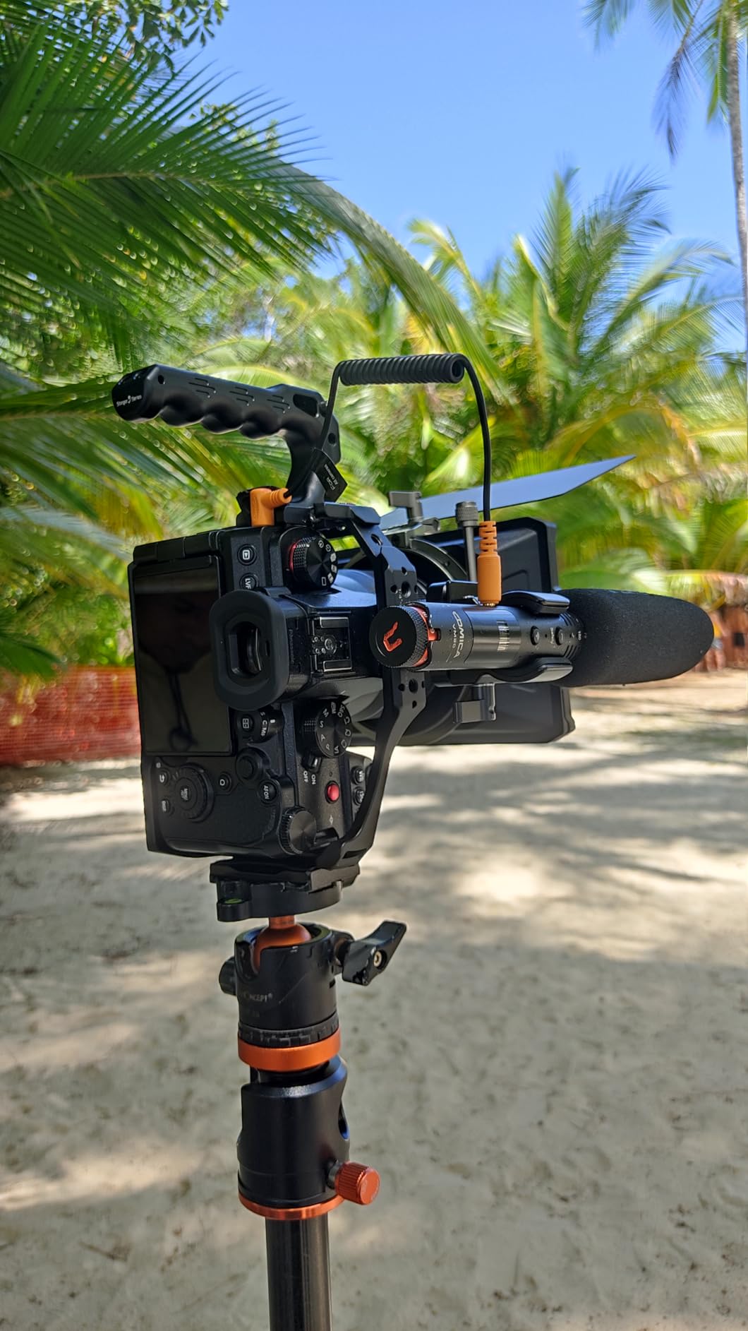 Panasonic LUMIX S5II Mirrorless Camera, 24.2MP Full Frame with Phase Hybrid AF, New Active I.S. Technology, Unlimited 4:2:2 10-bit Recording - DC-S5M2BODY Black - Customer Photo 1