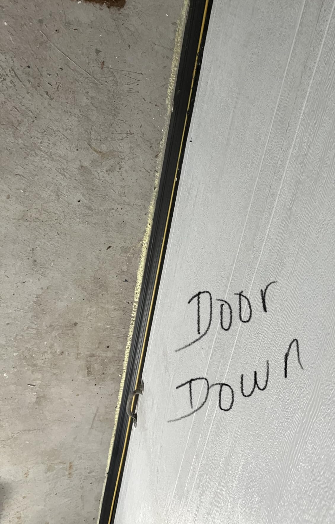 Jin&Bao Universal Garage Door Threshold Seal Strip 20FT Kit, Bottom Waterproof Rubber Weather Stripping Replacement（Yellow, 2 Adhesive） - Customer Photo 1