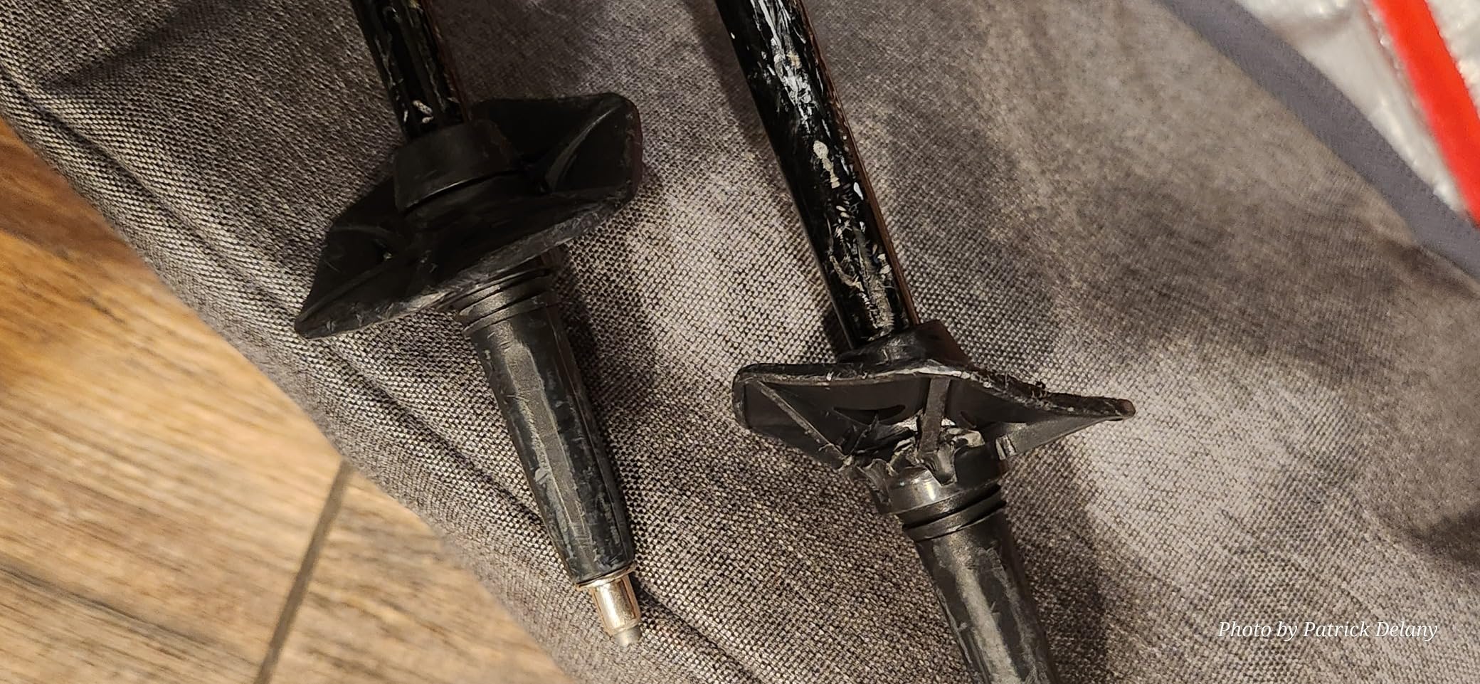 Zipline Lollipop 14.0 Graphite Carbon Composite Ski Poles – Lightweight, Durable, All-Mountain – Ergonomic Grip, Vibration Dampening, Ideal for Groomers and Freestyle. Choice of Skiers Customer Review Zipline Lollipop 14.0 Graphite Carbon Composite Ski Poles – Lightweight, Durable, All-Mountain – Ergonomic Grip, Vibration Dampening, Ideal for Groomers and Freestyle. Choice of Skiers - Customer Photo 2