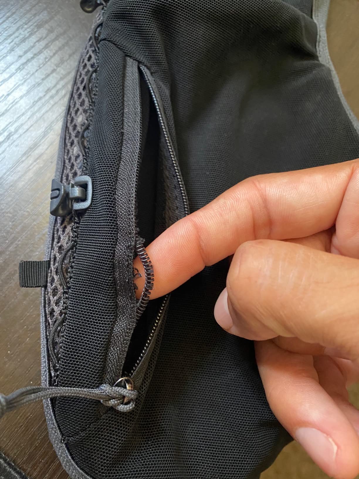 Salomon Unisex Active Skin 8, Hydration & Storage Vest with 500ml Flasks Included - Customer Photo 2