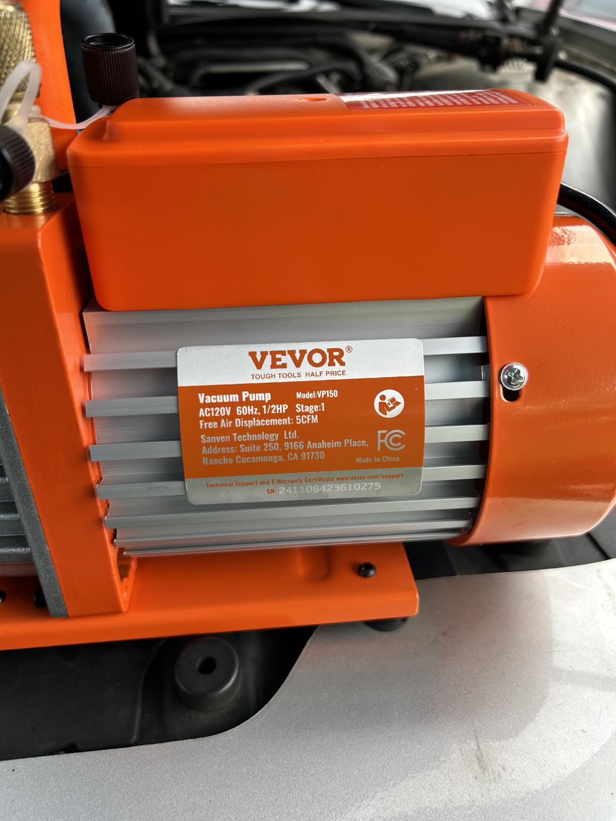 VEVOR 7 CFM Dual Stage HVAC Vacuum Pump, 1/2 HP Rotary Vane Vacuum Pump with Oil Bottle, for HVAC Repair, Refrigeration Maintenance, Resin Degassing, Compatible with R12, R22, R134a, R410a Refrigerant - Customer Photo 1
