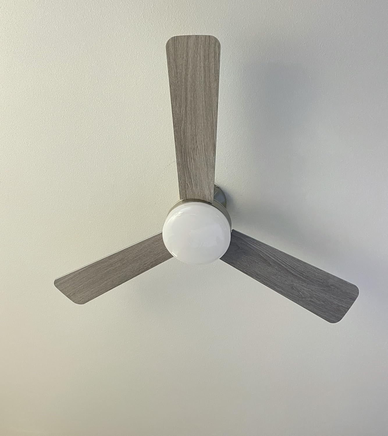 Amico Ceiling Fans with Lights, 42 inch Low Profile Ceiling Fan with Light and Remote Control, Flush Mount, Reversible, 3CCT, Dimmable, Noiseless, Black Ceiling Fan for Bedroom, Indoor/Outdoor Use - Customer Photo 2