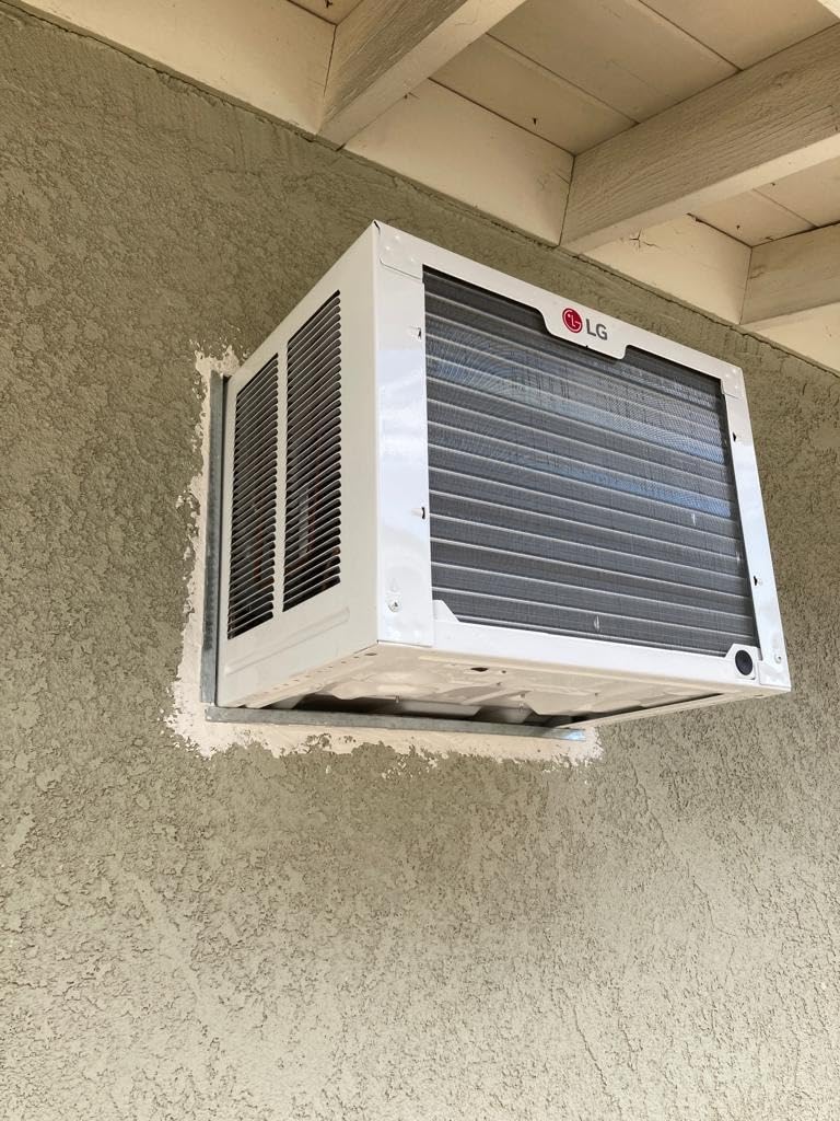 LG 23,000 BTU Window Air Conditioner with Heat, 230V, AC Heater Combo Window Unit for Rooms up to 1400 Sq. Ft., Perfect for Living Room, Den, Bedroom, or Office, AC Heater Window Unit with Remote - Customer Photo 2