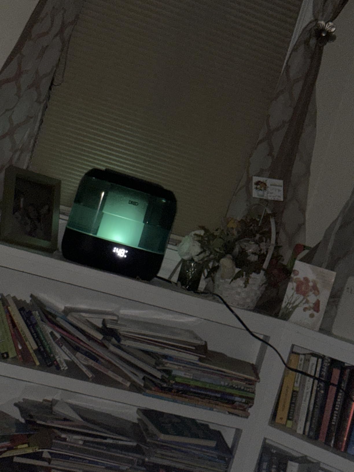 Dreo Smart Humidifiers for Bedroom, Top Fill 4L Supersized Humidifier Large Room with 28 dB, 36H Runtime, Touch/APP/Voice Control, Nightlight, Cool Mist Humidifiers for Baby, Plants, Indoor, Black - Customer Photo 2