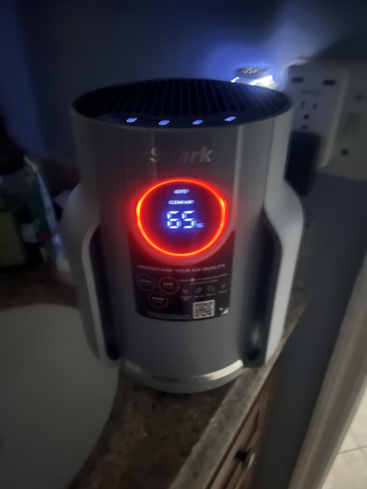 Shark Air Purifier for Home, NeverChange, for Large Room, HEPA-Exceeding Filter, Captures Pollutants, Pet Dander, Dust, Odor, Smoke, and More, Odor Neutralizer, HP152, Charcoal - Customer Photo 2