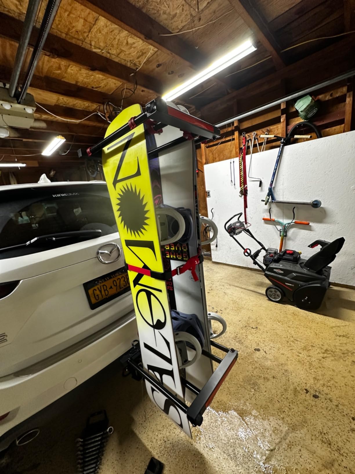 Arksen Folding Hitch-Mounted Ski/Snowboard Rack, Snowboard Mount Carries 6 Pair Skis or 4 Snowboards Fits 2