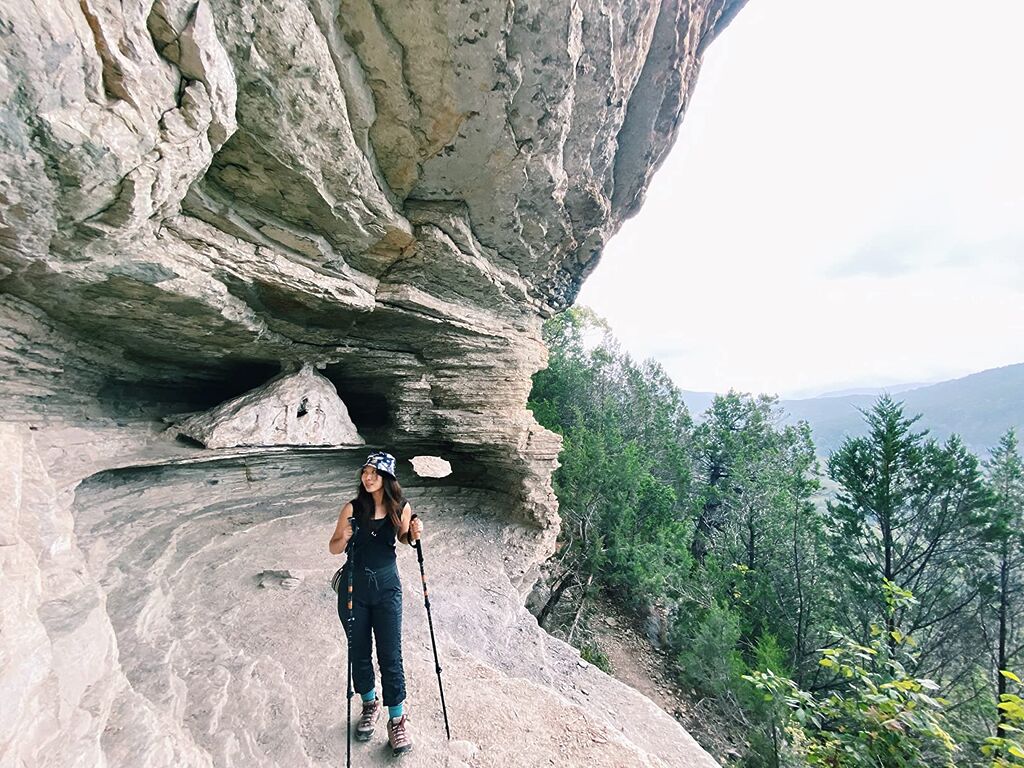 THE NORTH FACE Women's Aphrodite 2.0 Capri | Moisture Wicking, Water Repellent, Upf 40+, Rib Knit Waistband, Drawcord Leg Customer Review THE NORTH FACE Women's Aphrodite 2.0 Capri | Moisture Wicking, Water Repellent, Upf 40+, Rib Knit Waistband, Drawcord Leg - Customer Photo 2