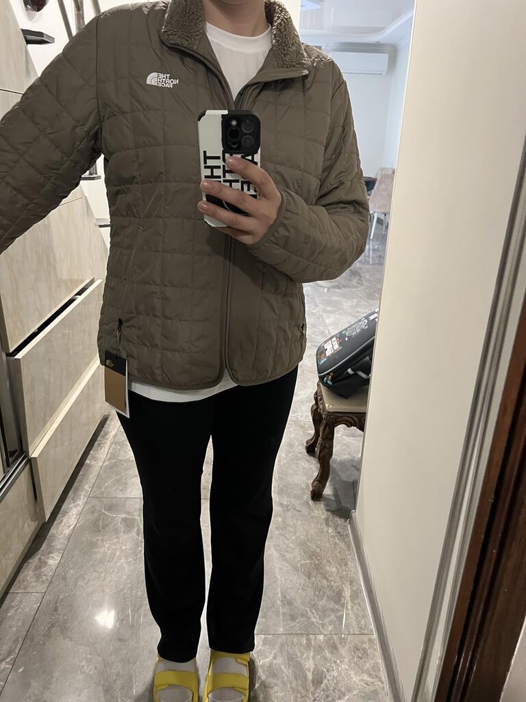 THE NORTH FACE Women's Junction Insulated Jacket (Standard & Plus Size) | Water Repellent Winter Coat & Zip Hand Pockets Customer Review THE NORTH FACE Women's Junction Insulated Jacket (Standard & Plus Size) | Water Repellent Winter Coat & Zip Hand Pockets - Customer Photo 1