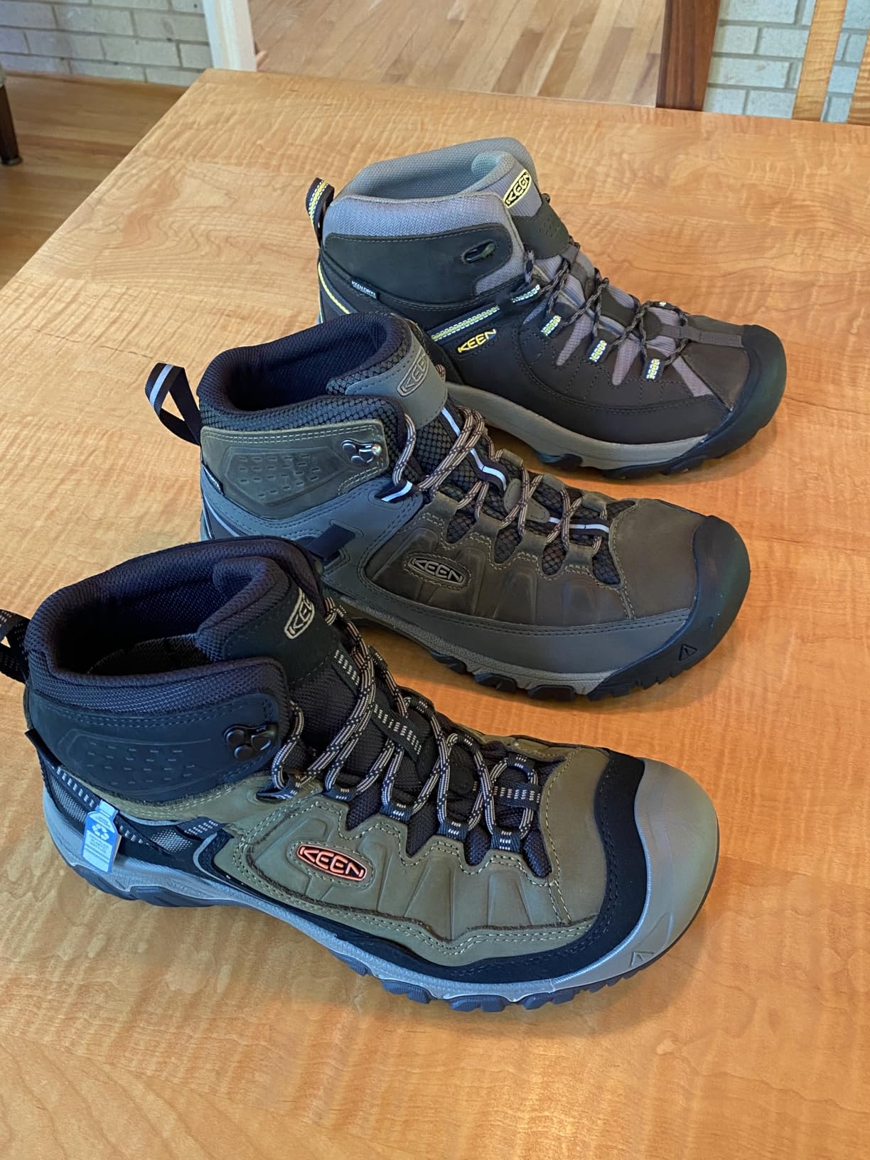 KEEN Men's Targhee 4 Mid Height Durable Comfortable Waterproof Hiking Boots Customer Review KEEN Men's Targhee 4 Mid Height Durable Comfortable Waterproof Hiking Boots - Customer Photo 1
