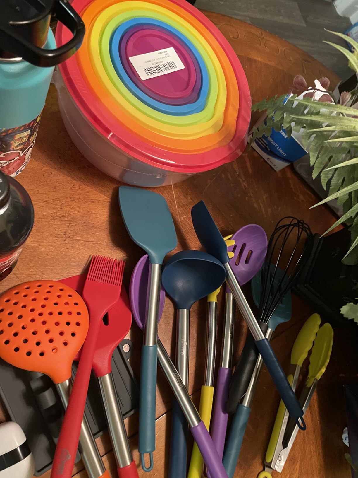 HOTEC 446°F Heat Resistant Silicone Kitchen Utensils, Cooking Utensil Set, Spatula Set, BPA Free, Kitchen Gadgets, With Stainless Steel Utensils Holder, Dishwasher Safe 14pcs Khaki - Customer Photo 4