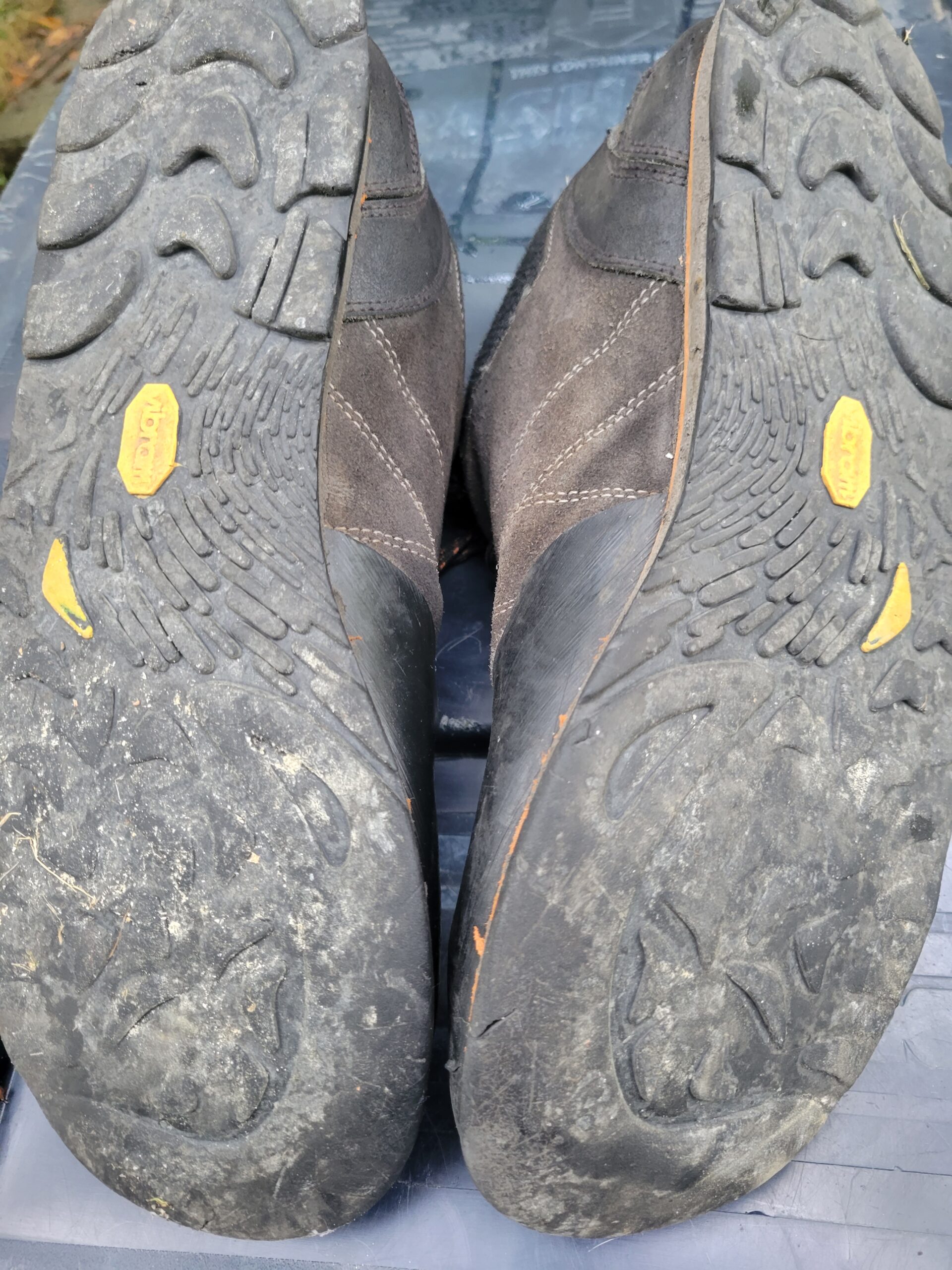 SCARPA Men's Crux Lightweight Suede Leather Approach Shoes for Hiking & Walking - Customer Photo 2