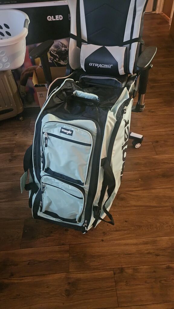 Wrangler Wesley Rolling Duffel Bag Customer Review Wrangler Wesley Rolling Duffel Bag - Customer Photo 1
