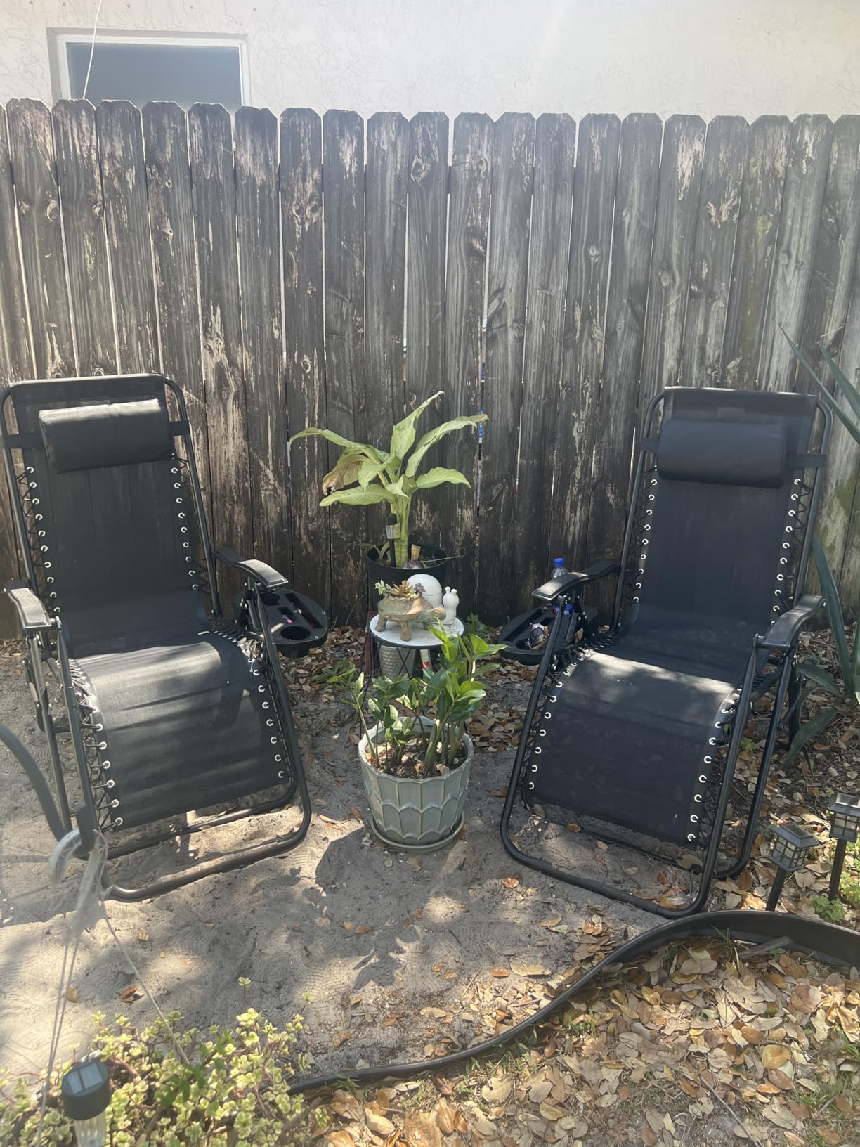 Sweetcrispy Zero Gravity Chairs, Set of 2 Portable Recliner Beach Camping Patio Outdoor Folding Lounge Chair with Cup Holder Trays and Adjustable Pillow for Poolside, Garden, Backyard, Lawn (Black) - Customer Photo 2